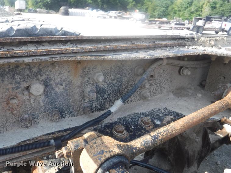 image for item DC5452 1994 Ford LT9000 truck cab and chassis