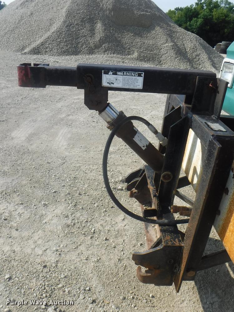 image for item DC5452 1994 Ford LT9000 truck cab and chassis