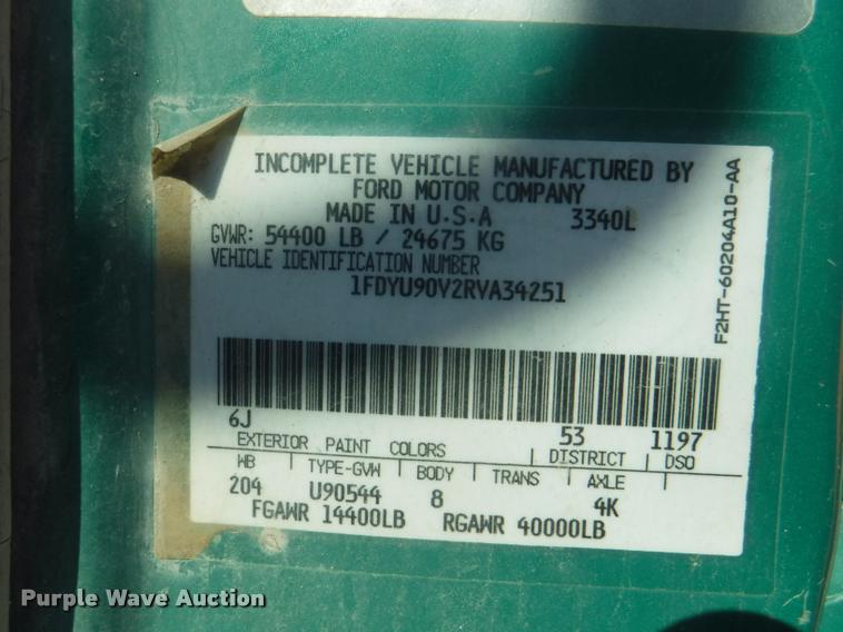 image for item DC5452 1994 Ford LT9000 truck cab and chassis