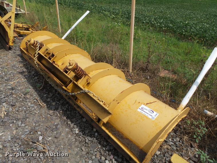 11'W snow plow parts in Scott City, MO Item DC6807 sold Purple Wave