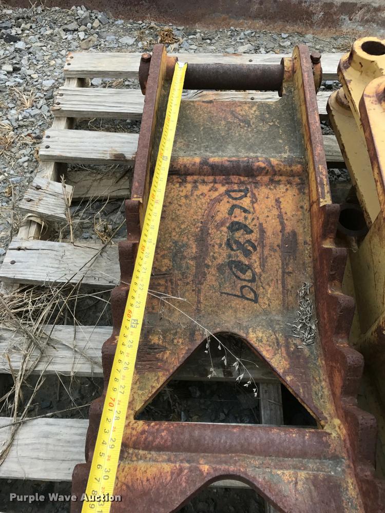 image for item DC6809 Backhoe attachments