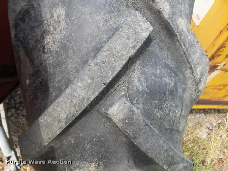 image for item DC6810 1963 Massey-Ferguson MF35 tractor