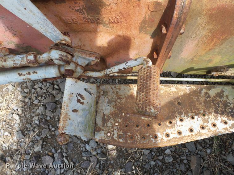 image for item DC6810 1963 Massey-Ferguson MF35 tractor