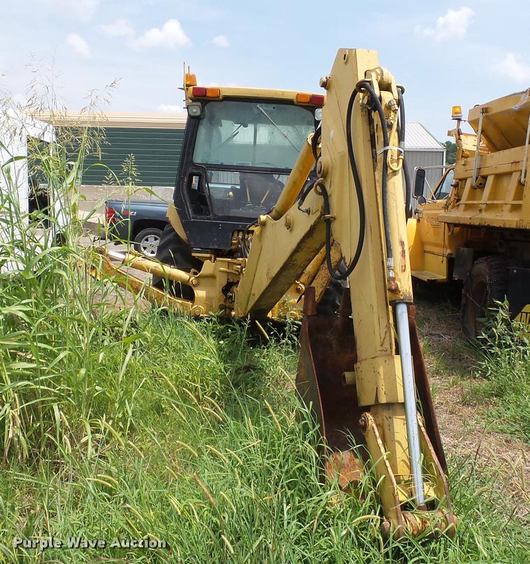 image for item DC6817 1990 John Deere 310C backhoe