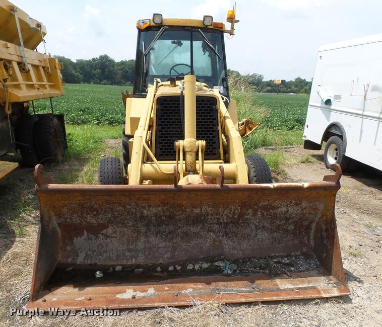 image for item DC6817 1990 John Deere 310C backhoe