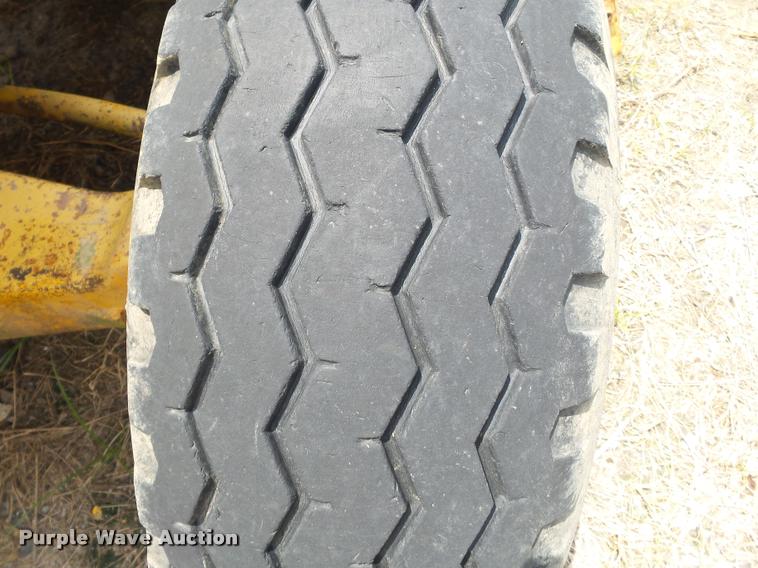 image for item DC6817 1990 John Deere 310C backhoe