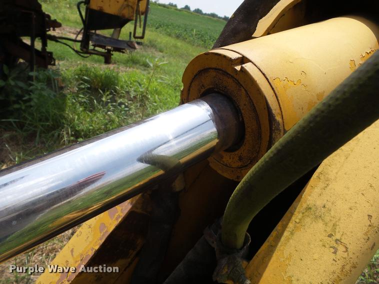 image for item DC6817 1990 John Deere 310C backhoe