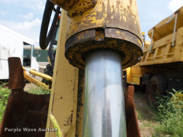 image for item DC6817 1990 John Deere 310C backhoe