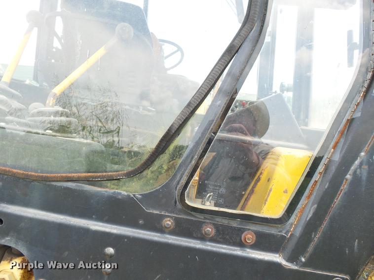 image for item DC6817 1990 John Deere 310C backhoe