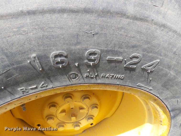 image for item DC6817 1990 John Deere 310C backhoe