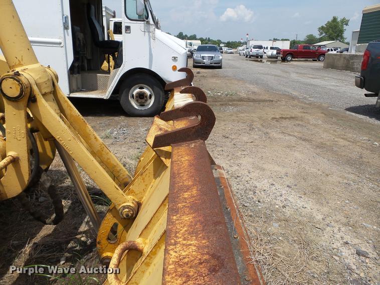 image for item DC6817 1990 John Deere 310C backhoe