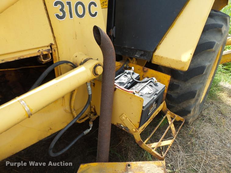 image for item DC6817 1990 John Deere 310C backhoe