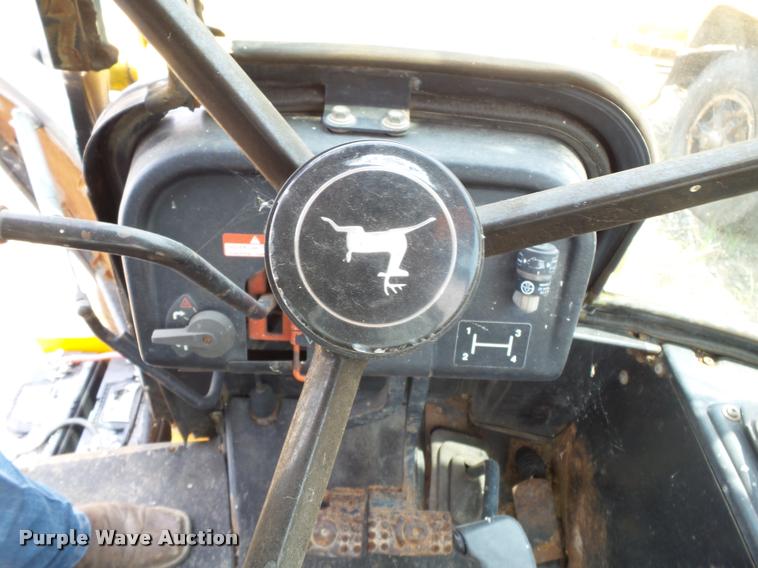 image for item DC6817 1990 John Deere 310C backhoe