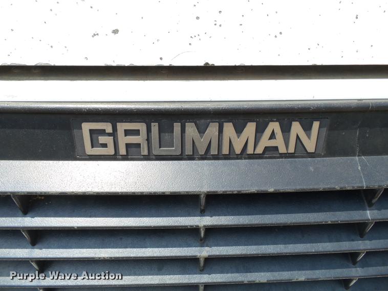 image for item DC6818 1991 Chevrolet P30 delivery van