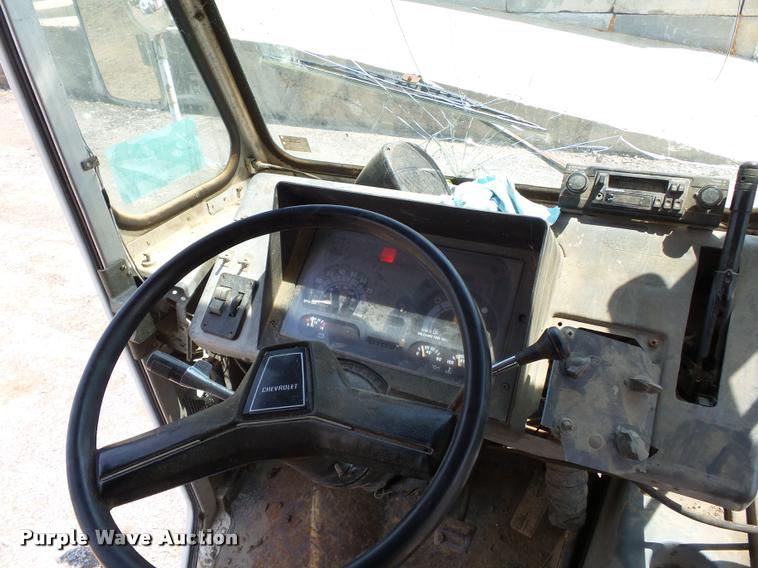 image for item DC6818 1991 Chevrolet P30 delivery van