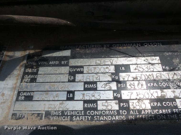 image for item DC6818 1991 Chevrolet P30 delivery van