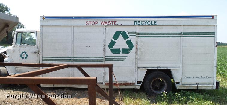 image for item DC6820 1978 Ford 700 delivery truck