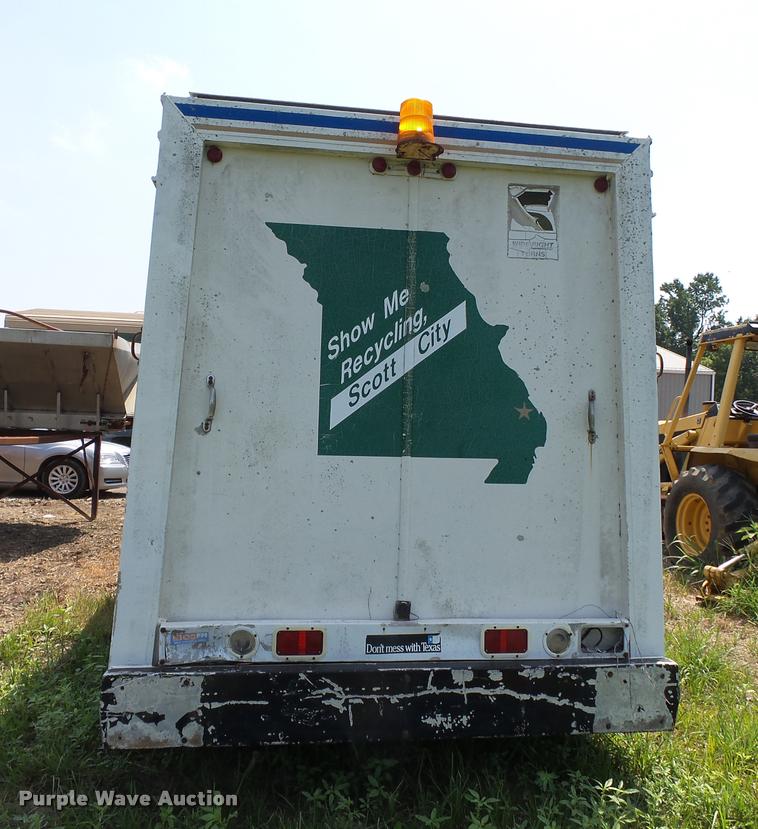 image for item DC6820 1978 Ford 700 delivery truck