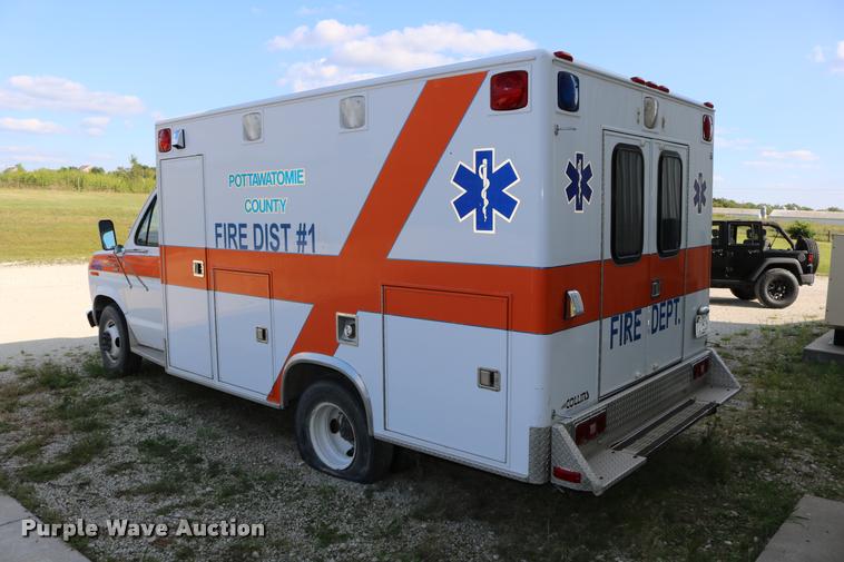 image for item DD0182 1988 Ford Econoline E350 ambulance