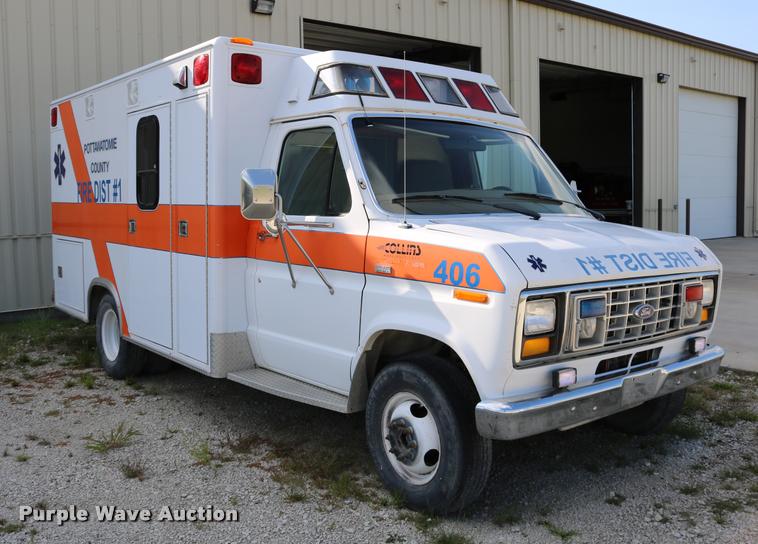 image for item DD0182 1988 Ford Econoline E350 ambulance