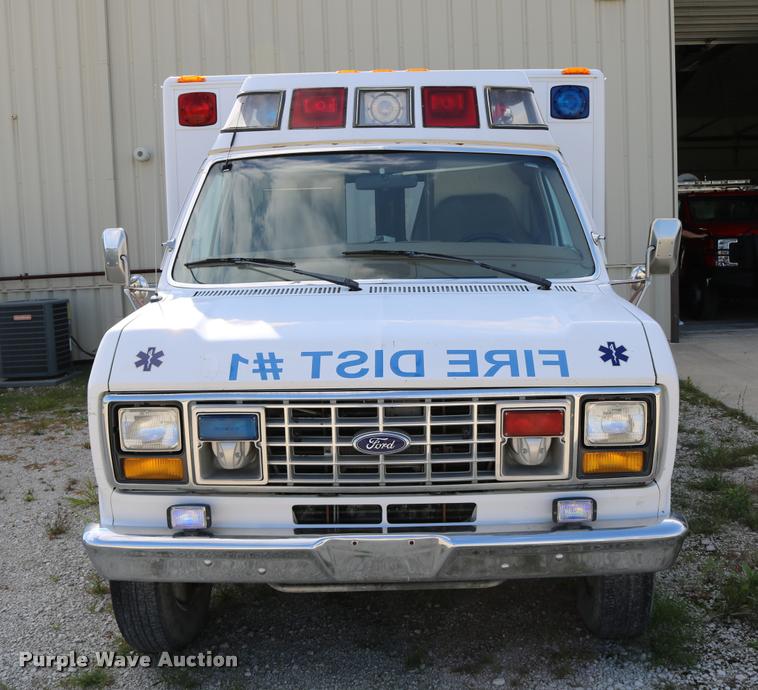 image for item DD0182 1988 Ford Econoline E350 ambulance
