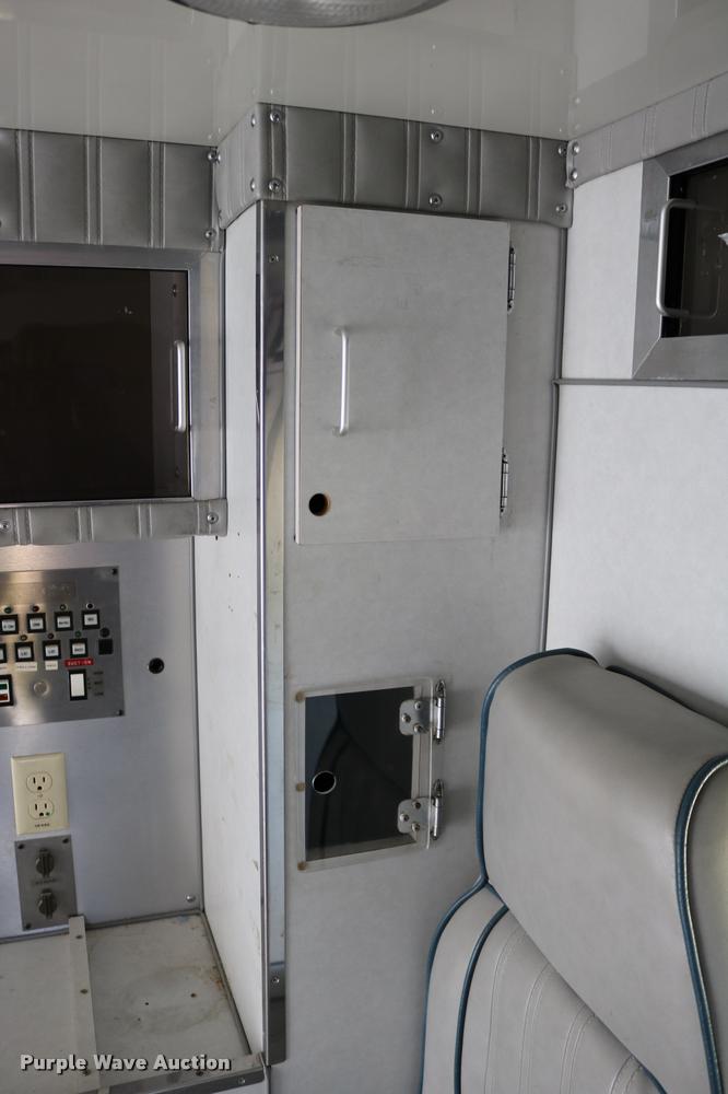 image for item DD0182 1988 Ford Econoline E350 ambulance