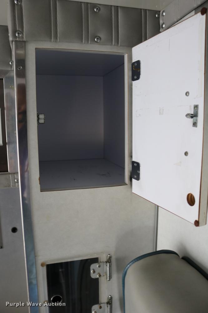 image for item DD0182 1988 Ford Econoline E350 ambulance