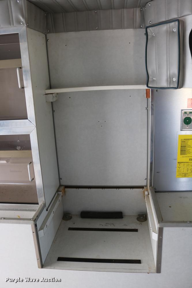 image for item DD0182 1988 Ford Econoline E350 ambulance