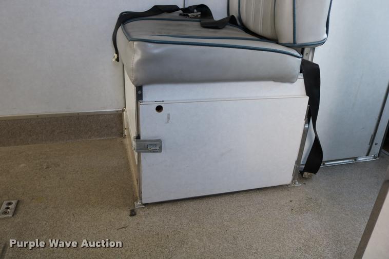 image for item DD0182 1988 Ford Econoline E350 ambulance