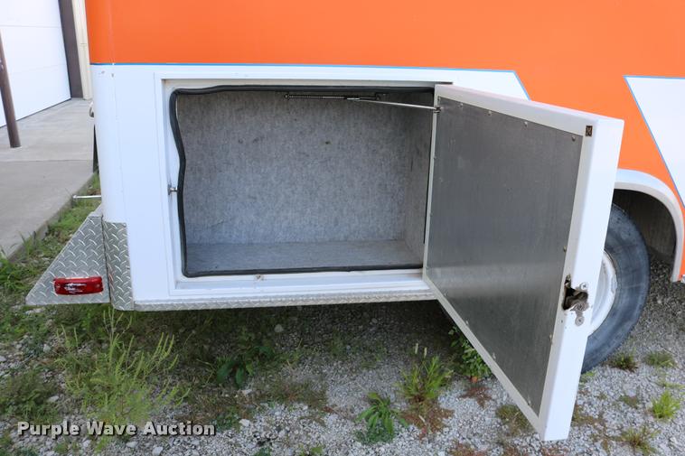 image for item DD0182 1988 Ford Econoline E350 ambulance