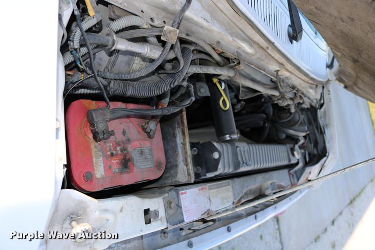 image for item DD0182 1988 Ford Econoline E350 ambulance