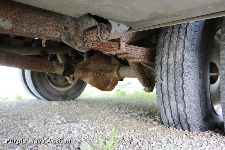 image for item DD0182 1988 Ford Econoline E350 ambulance