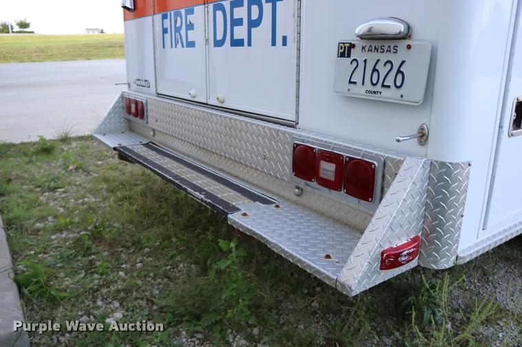 image for item DD0182 1988 Ford Econoline E350 ambulance