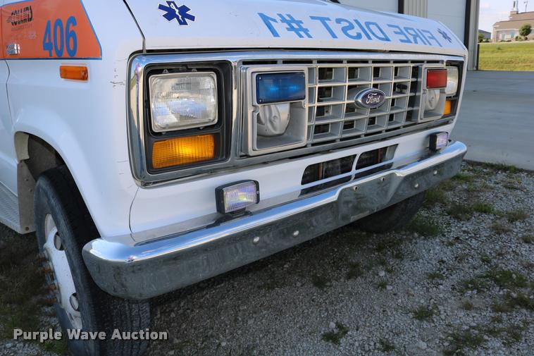 image for item DD0182 1988 Ford Econoline E350 ambulance