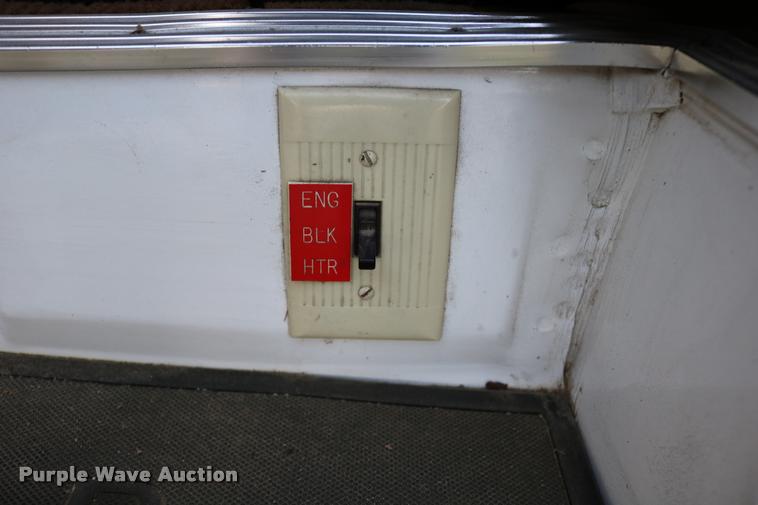 image for item DD0182 1988 Ford Econoline E350 ambulance