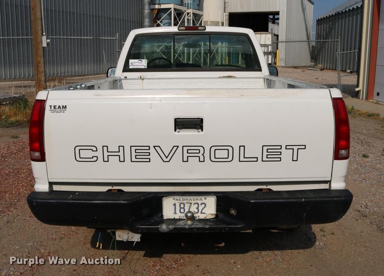 image for item DD0248 1995 Chevrolet Cheyenne 1500 pickup truck