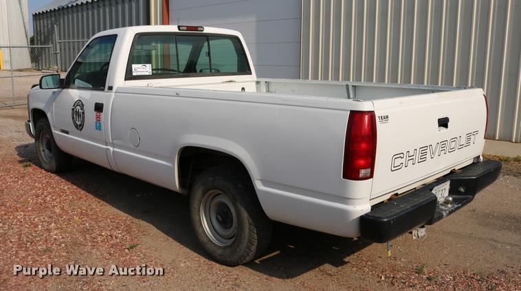 image for item DD0248 1995 Chevrolet Cheyenne 1500 pickup truck