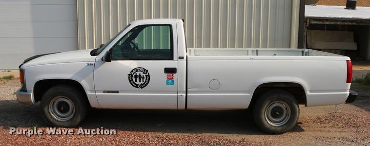 image for item DD0248 1995 Chevrolet Cheyenne 1500 pickup truck