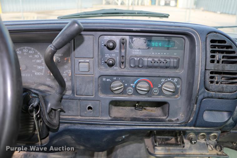 image for item DD0248 1995 Chevrolet Cheyenne 1500 pickup truck