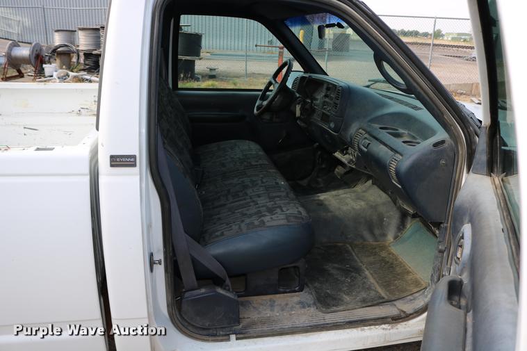 image for item DD0248 1995 Chevrolet Cheyenne 1500 pickup truck