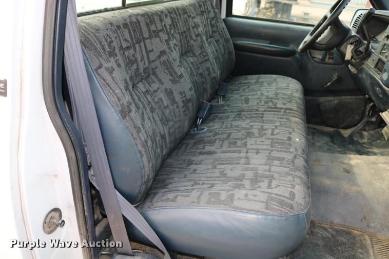 image for item DD0248 1995 Chevrolet Cheyenne 1500 pickup truck