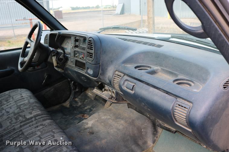 image for item DD0248 1995 Chevrolet Cheyenne 1500 pickup truck