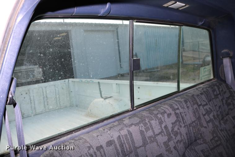 image for item DD0248 1995 Chevrolet Cheyenne 1500 pickup truck