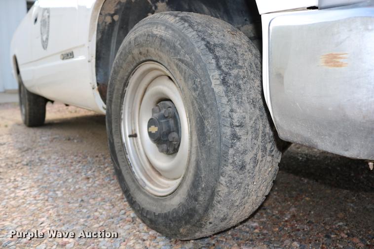 image for item DD0248 1995 Chevrolet Cheyenne 1500 pickup truck