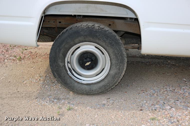 image for item DD0248 1995 Chevrolet Cheyenne 1500 pickup truck