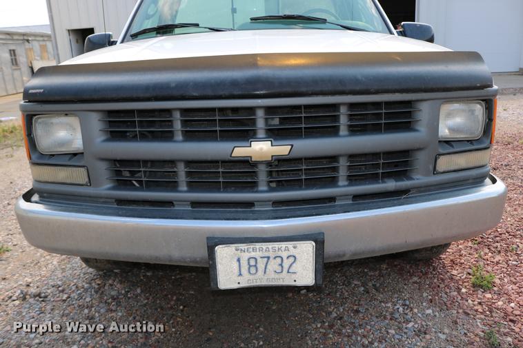image for item DD0248 1995 Chevrolet Cheyenne 1500 pickup truck