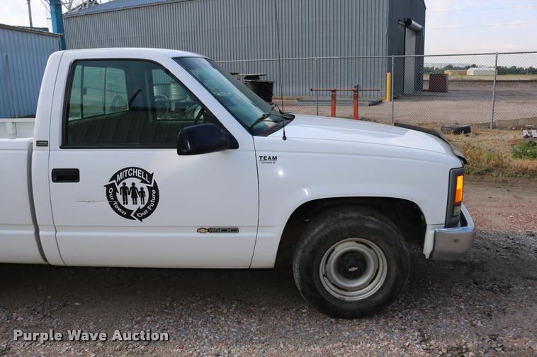 image for item DD0248 1995 Chevrolet Cheyenne 1500 pickup truck