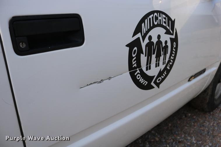 image for item DD0248 1995 Chevrolet Cheyenne 1500 pickup truck