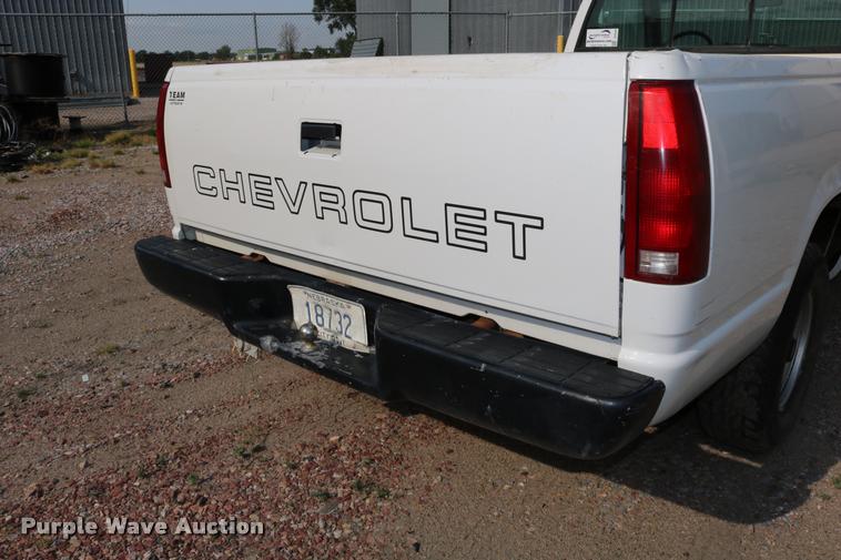 image for item DD0248 1995 Chevrolet Cheyenne 1500 pickup truck