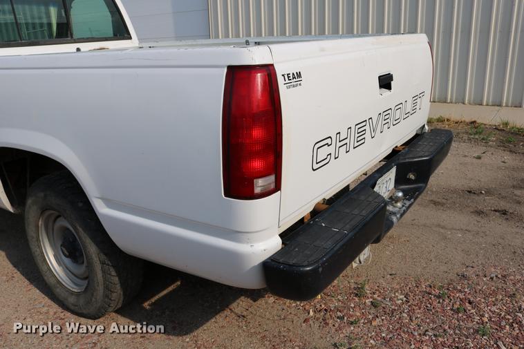 image for item DD0248 1995 Chevrolet Cheyenne 1500 pickup truck